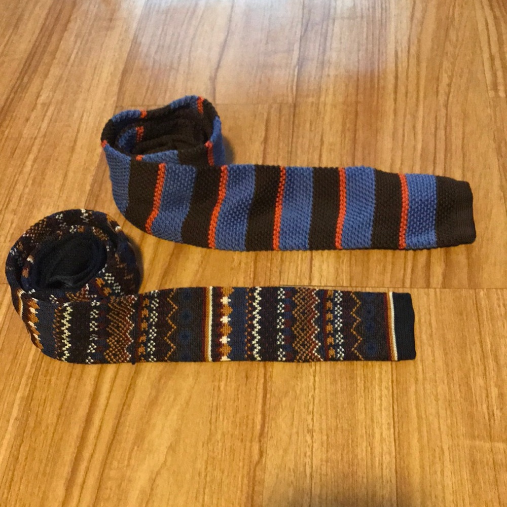 Lot of 2 knit Ties